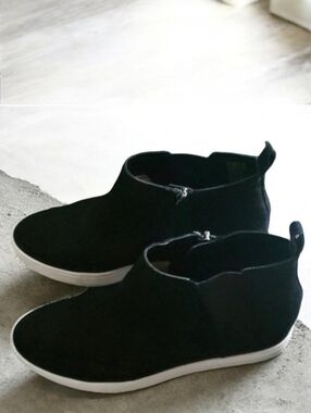 Leather Upper Caslon shoe women's 7.5  black Bootie zipper water resistant